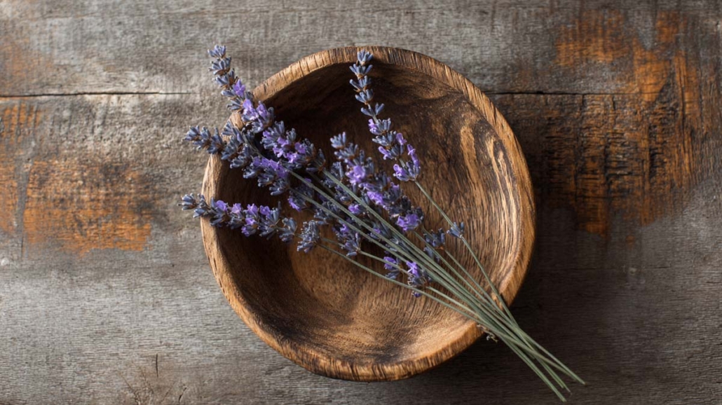 linalool-lavendel-blumen-krauter-mix-terpen-aroma-geschmack-wirkung-effekt-cannabis-weed-hanf-marihuana-sorte